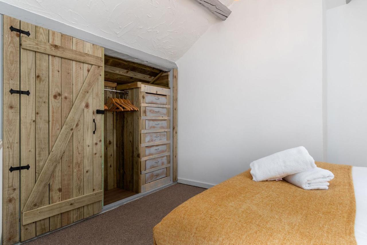 Farmhouse & Cottage At Geufron Farm - Dog Friendly Bryn-crug ภายนอก รูปภาพ